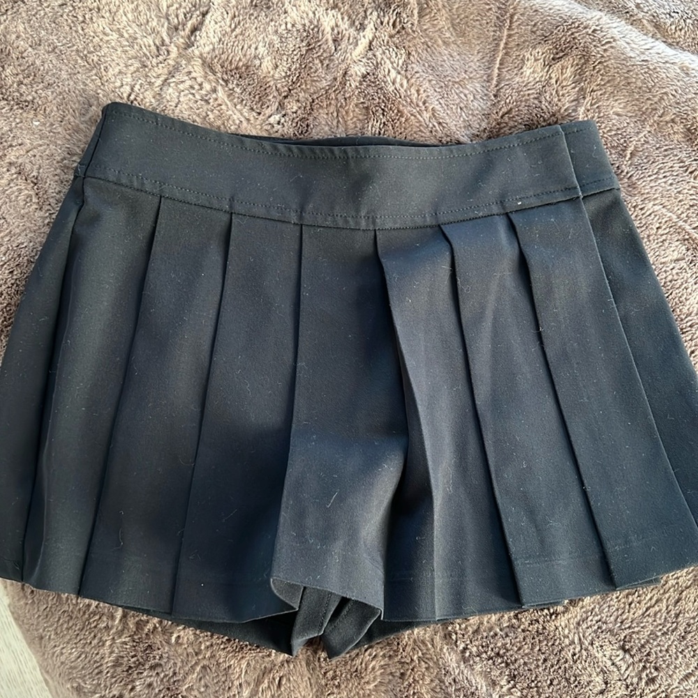 Aritzia Sunday best skort (NEW)